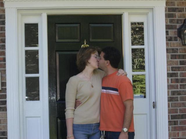 Kissy, kissy